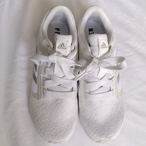 Adidas Edge Lux size 7 1/2. Hardly worn